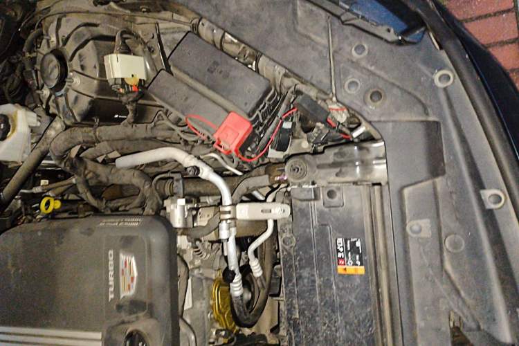 Used Cadillac CT5 2023 28T Luxury Edition (Standard Version) Engine Bay Left