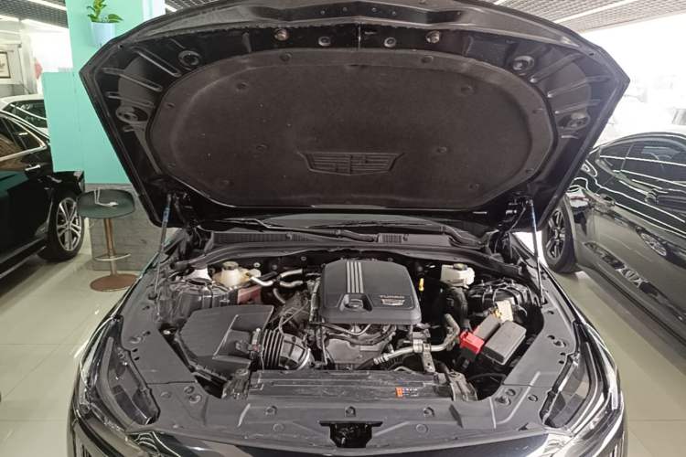 Used Cadillac CT5 2023 28T Luxury Edition (Standard Version) Engine Bay