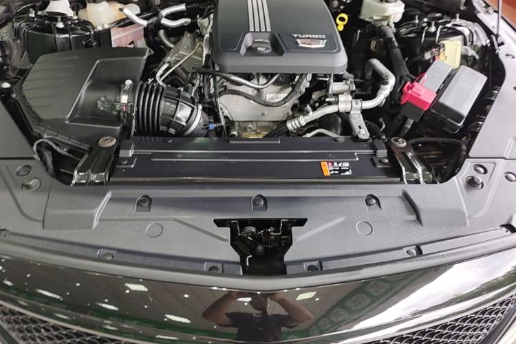 Used Cadillac CT5 2023 28T Prestige Model Engine Bay