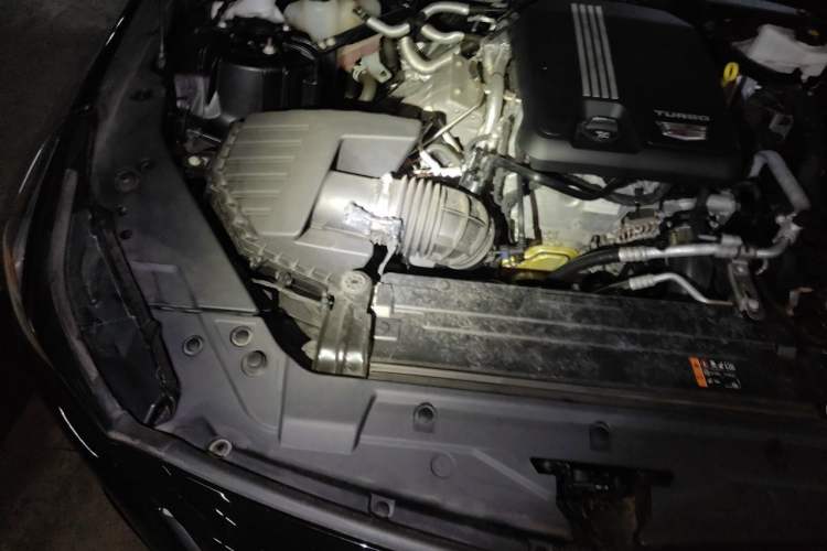 Used Cadillac CT5 2023 28T Luxury Edition (Standard Version) Engine Bay Right