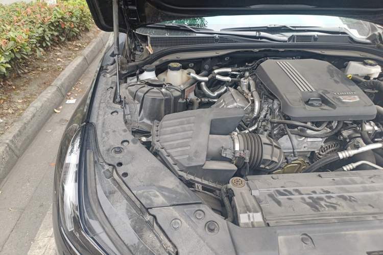 Used Cadillac CT5 2023 28T Luxury Edition (Standard Version) Engine Bay Right