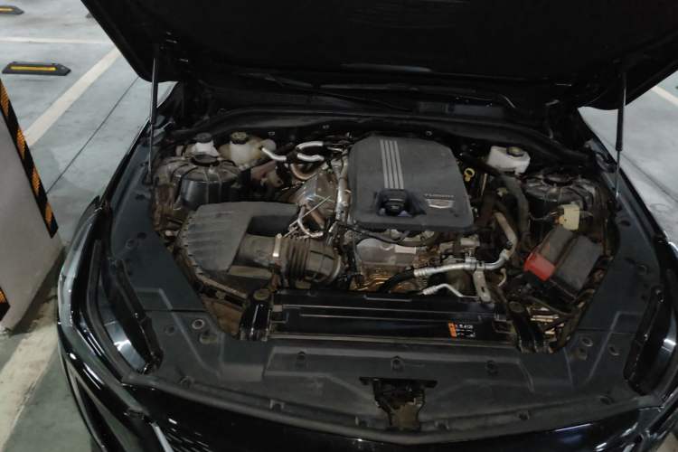 Used Cadillac CT5 2023 28T Luxury Edition (Standard Version) Engine Bay Right