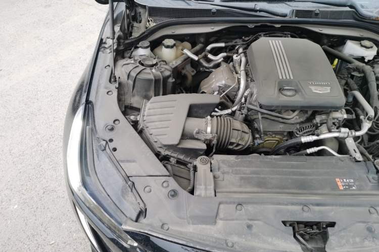 Used Cadillac CT5 2023 28T Luxury Edition (Standard Version) Engine Bay Right