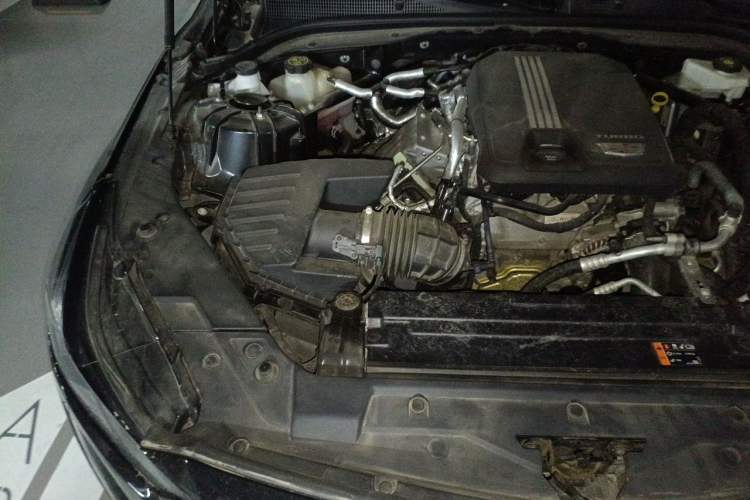 Used Cadillac CT5 2023 28T Luxury Edition (Standard Version) Engine Bay Right