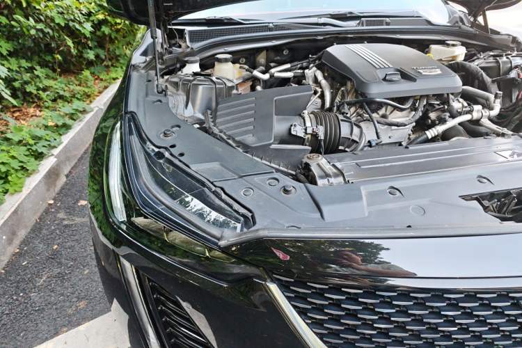 Used Cadillac CT5 2023 28T Luxury Edition (Standard Version) Engine Bay Right