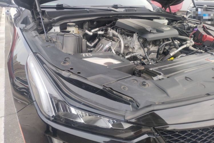 Used Cadillac CT5 2023 28T Luxury Edition (Standard Version) Engine Bay Right