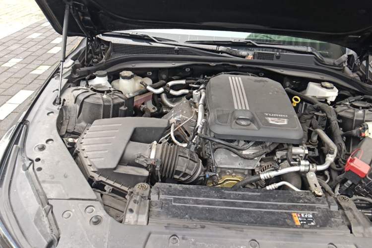 Used Cadillac CT5 2023 28T Luxury Edition (Standard Version) Engine Bay Right