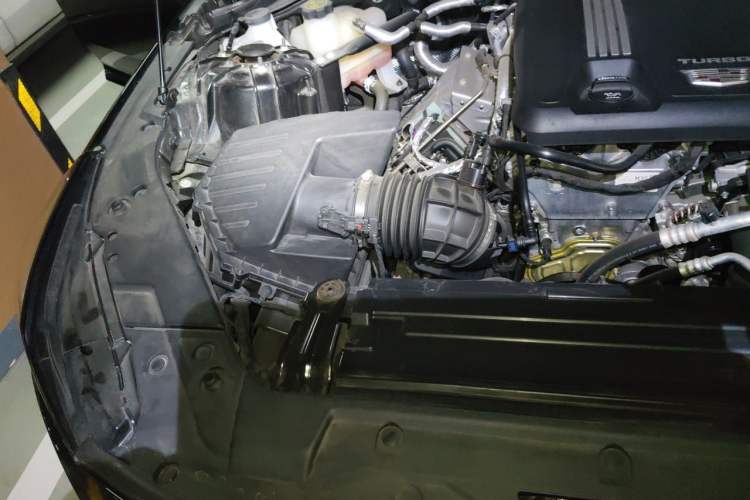 Used Cadillac CT5 2023 28T Prestige Model Engine Bay Right