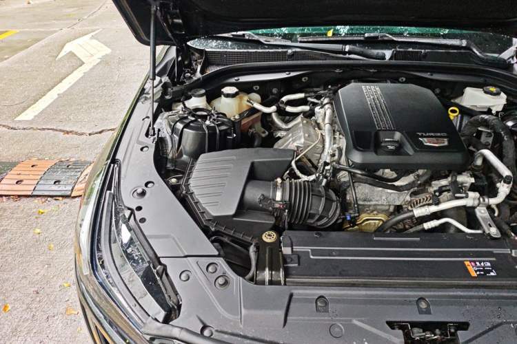 Used Cadillac CT5 2023 28T Luxury Edition (Standard Version) Engine Bay Right