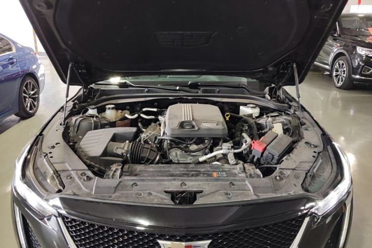 Used Cadillac CT5 2023 28T Platinum Edition Engine Bay