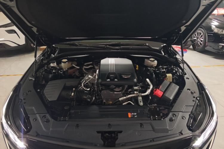 Used Cadillac CT5 2023 28T Luxury Edition (Standard Version) Engine Bay
