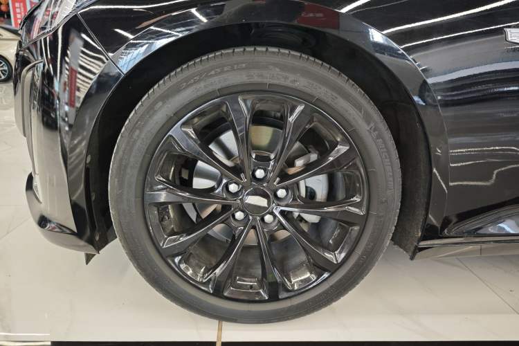 Used Cadillac CT5 2023 28T Prestige Model Exterior 4