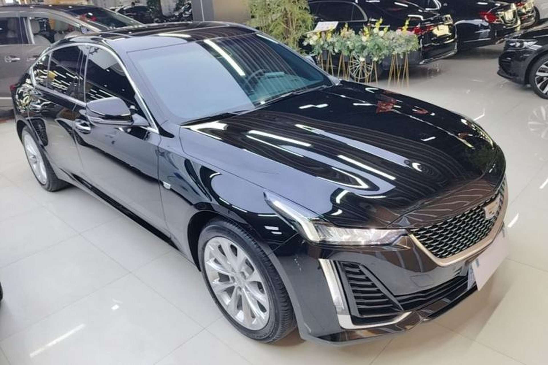 Used Cadillac CT5 2023 28T Luxury Edition (Standard Version) Front Right 45 Deg