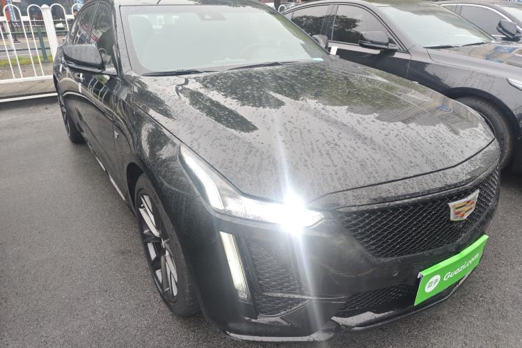 Used Cadillac CT5 2023 28T Platinum Edition Front Right 45 Deg