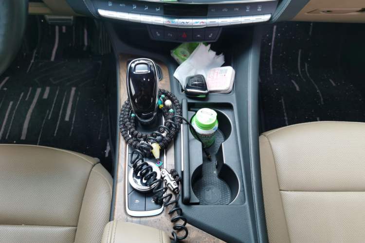 Used Cadillac CT5 2023 28T Prestige Model Gear Lever