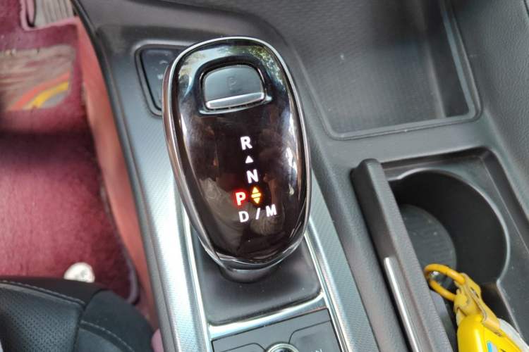 Used Cadillac CT5 2023 28T Luxury Version Gear Lever