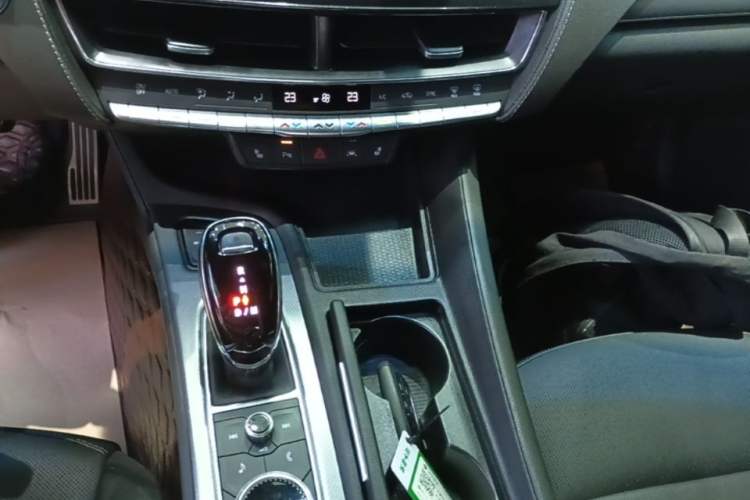 Used Cadillac CT5 2023 28T Prestige Model Gear Lever