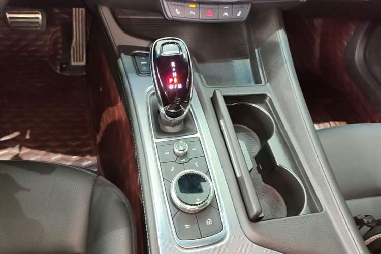 Used Cadillac CT5 2023 28T Prestige Model Gear Lever