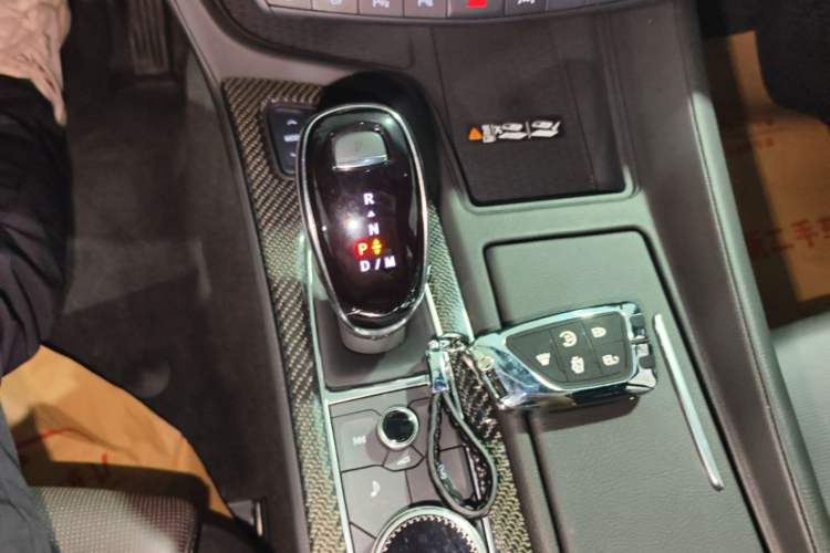 Used Cadillac CT5 2023 28T Platinum Edition Gear Lever