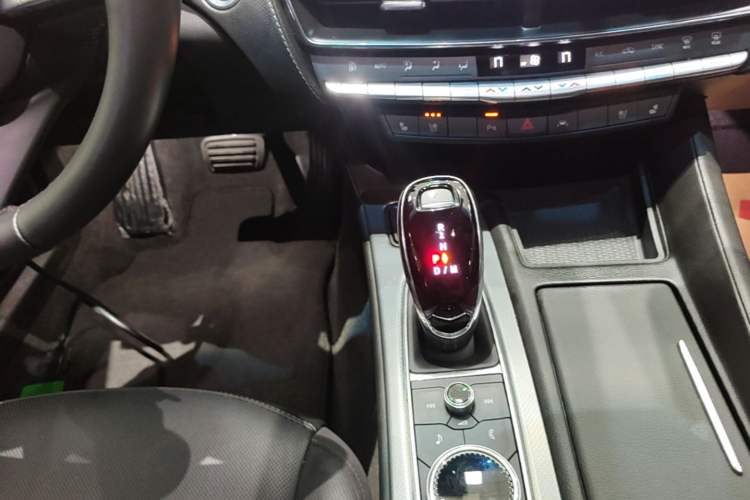 Used Cadillac CT5 2023 28T Luxury Edition (Standard Version) Gear Lever