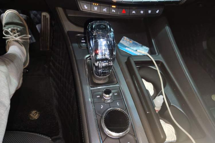 Used Cadillac CT5 2023 28T Prestige Model Gear Lever