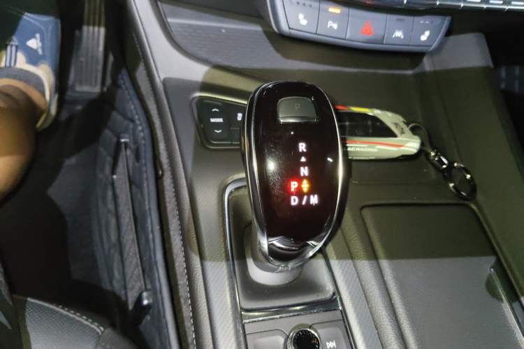 Used Cadillac CT5 2023 28T Prestige Model Gear Lever