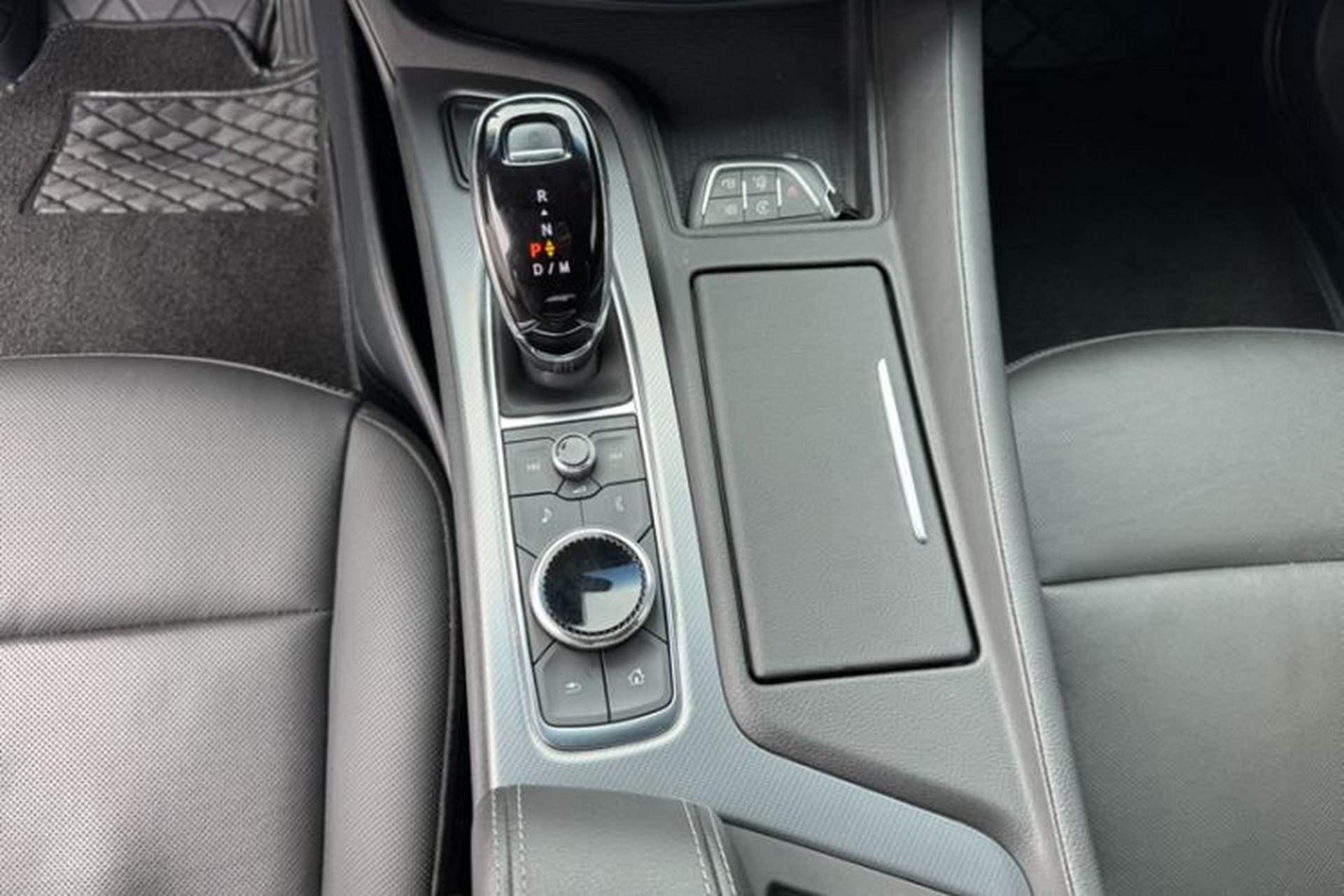 Used Cadillac CT5 2023 28T Luxury Edition (Standard Version) Gear Lever