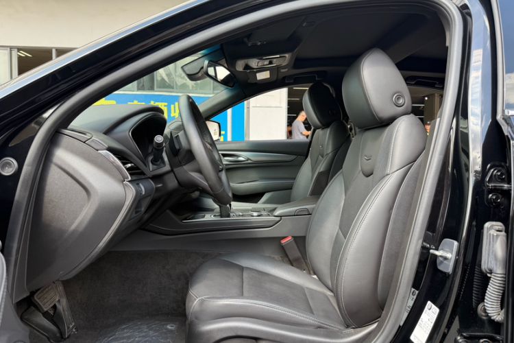 Used Cadillac CT5 2023 28T Luxury Edition (Standard Version) Interior 2