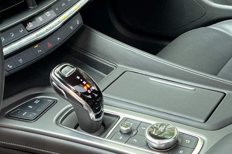 Used Cadillac CT5 2023 28T Luxury Edition (Standard Version) Interior 3