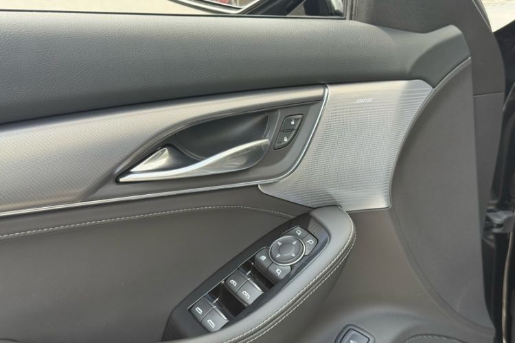 Used Cadillac CT5 2023 28T Luxury Edition (Standard Version) Interior 4