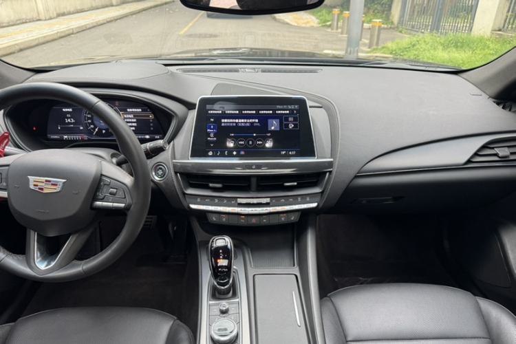 Used Cadillac CT5 2023 28T Luxury Edition (Standard Version) Interior 4