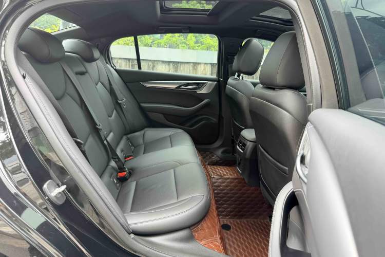 Used Cadillac CT5 2023 28T Prestige Model Interior 8