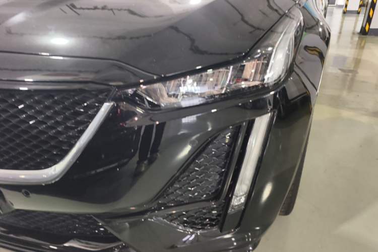 Used Cadillac CT5 2023 28T Platinum Edition Left Front Headlight