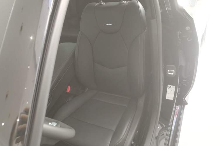 Used Cadillac CT5 2023 28T Luxury Edition (Standard Version) Left Front Seat