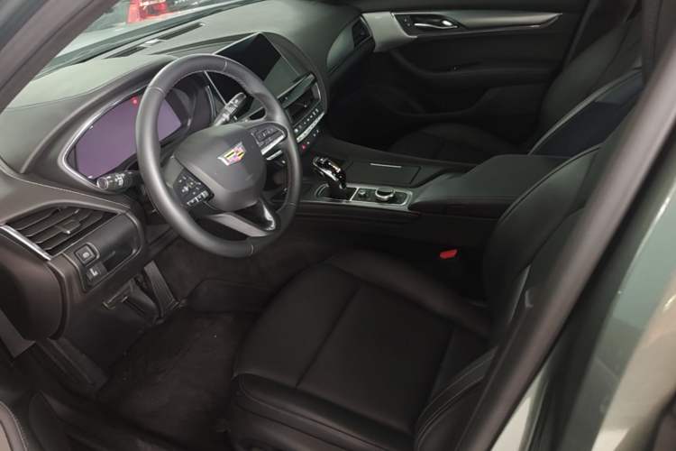 Used Cadillac CT5 2023 28T Luxury Edition (Standard Version) Left Front Seat