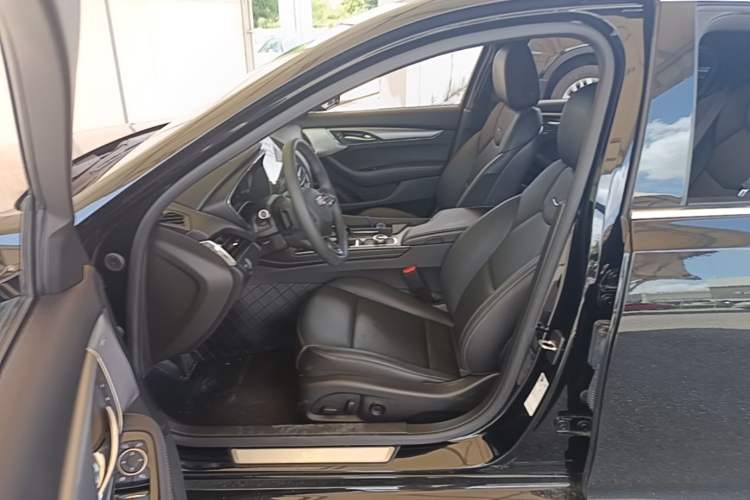 Used Cadillac CT5 2023 28T Luxury Edition (Standard Version) Left Front Seat