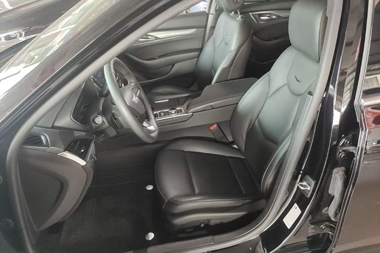 Used Cadillac CT5 2023 28T Luxury Edition (Standard Version) Left Front Seat