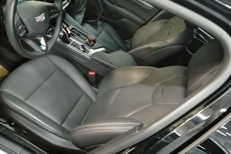 Used Cadillac CT5 2023 28T Platinum Edition Left Front Seat