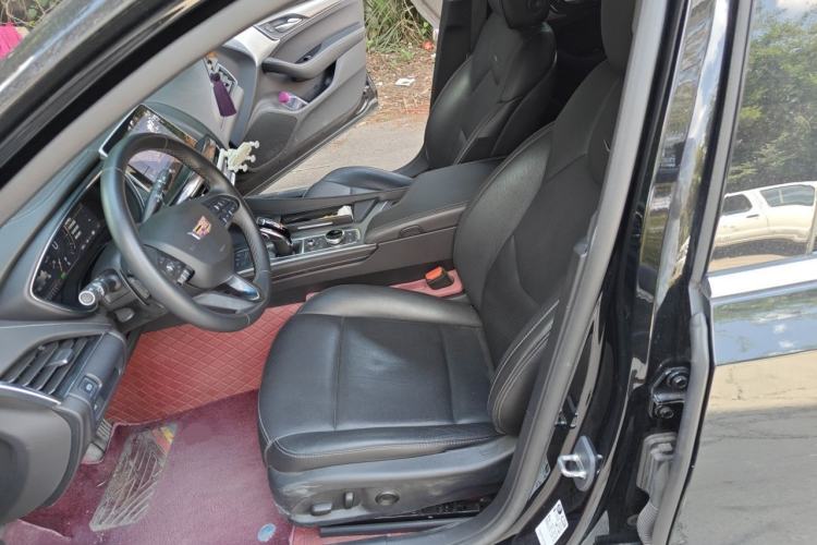 Used Cadillac CT5 2023 28T Luxury Version Left Front Seat