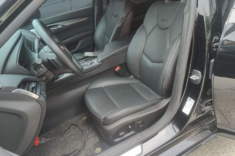 Used Cadillac CT5 2023 28T Luxury Edition (Standard Version) Left Front Seat