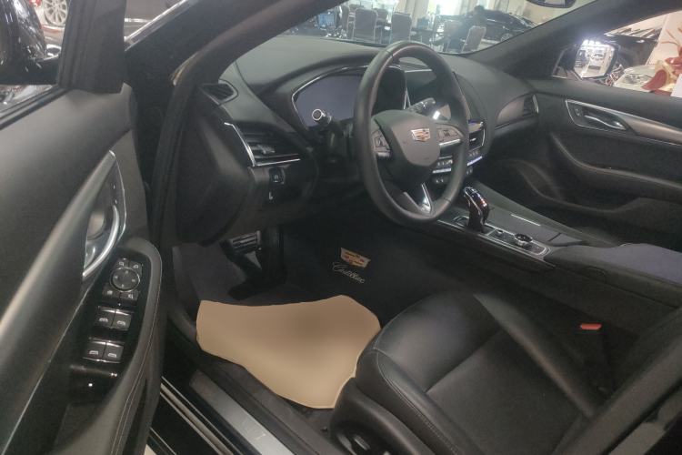 Used Cadillac CT5 2023 28T Luxury Edition (Standard Version) Left Front Seat