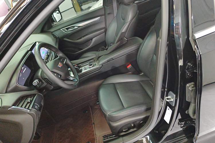 Used Cadillac CT5 2023 28T Luxury Edition (Standard Version) Left Front Seat