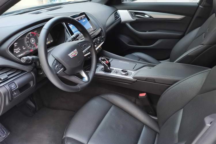 Used Cadillac CT5 2023 28T Luxury Edition (Standard Version) Left Front Seat