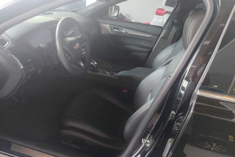 Used Cadillac CT5 2023 28T Luxury Edition (Standard Version) Left Front Seat