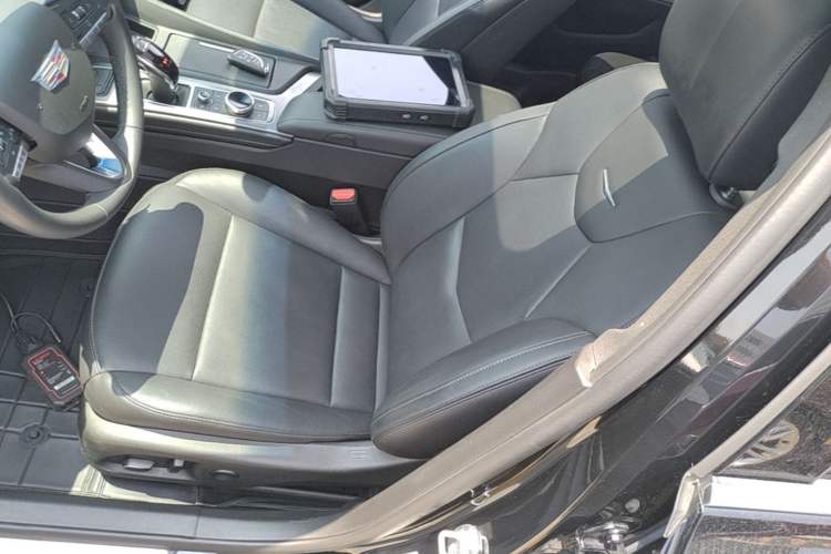 Used Cadillac CT5 2023 28T Luxury Edition (Standard Version) Left Front Seat