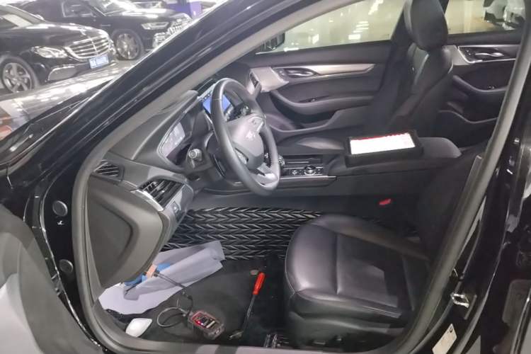 Used Cadillac CT5 2023 28T Luxury Edition (Standard Version) Left Front Seat