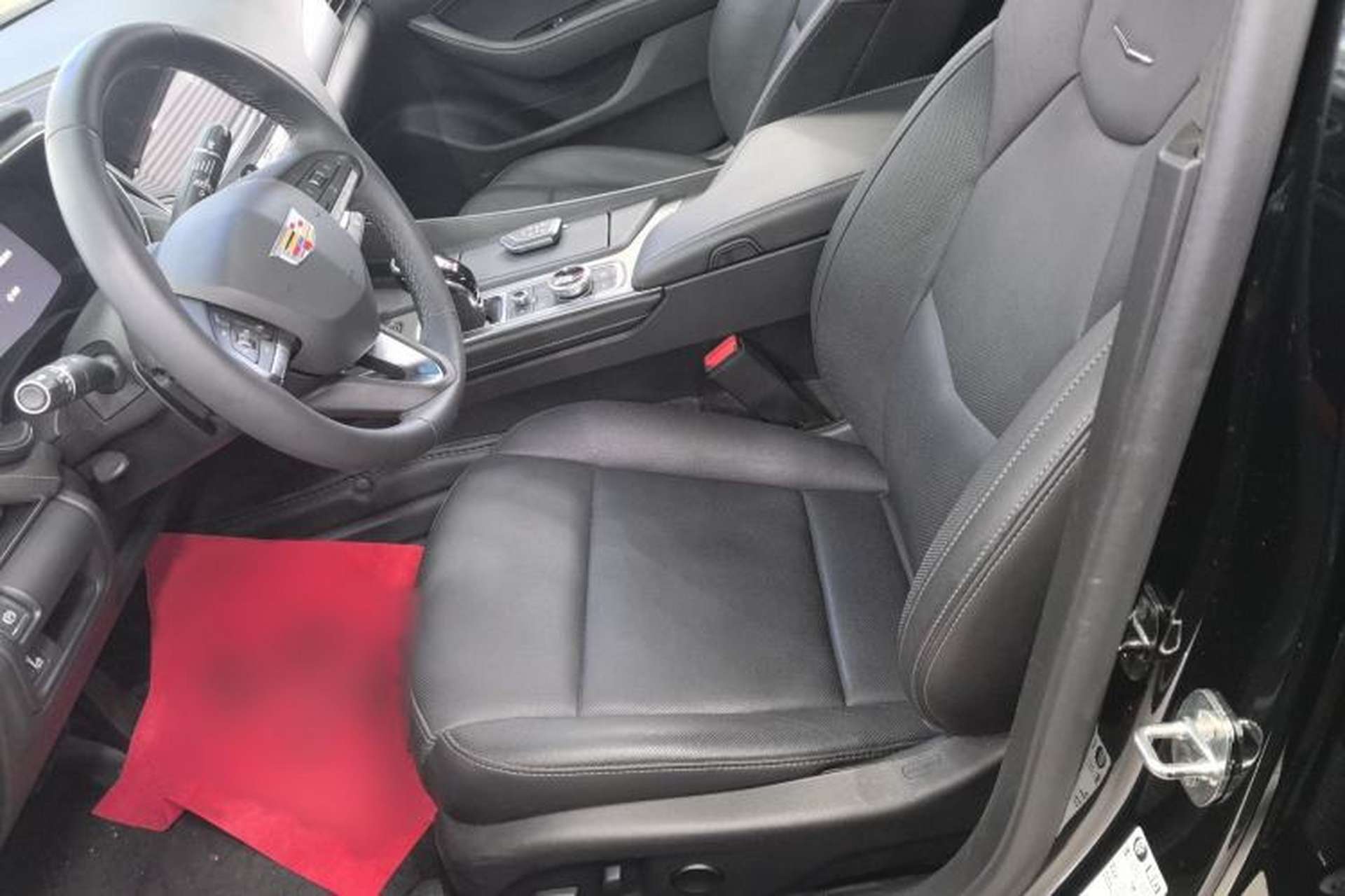Used Cadillac CT5 2023 28T Luxury Edition (Standard Version) Left Front Seat