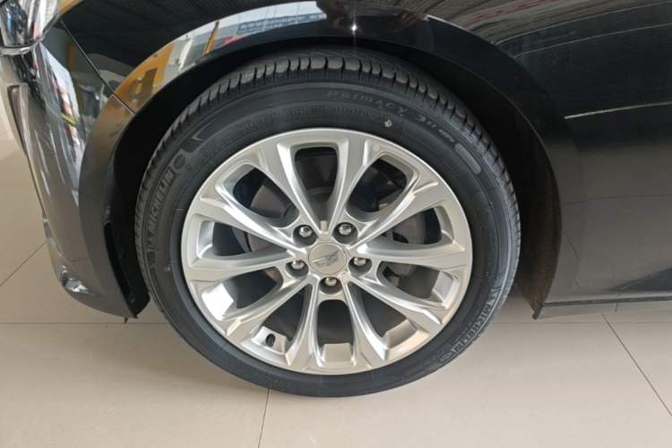 Used Cadillac CT5 2023 28T Luxury Edition (Standard Version) Left Front Wheel Hub