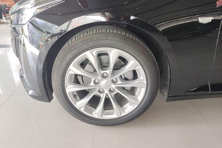 Used Cadillac CT5 2023 28T Luxury Edition (Standard Version) Left Front Wheel Hub