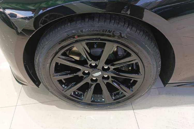 Used Cadillac CT5 2023 28T Prestige Model Left Front Wheel Hub
